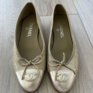 CHANEL Ballerinas